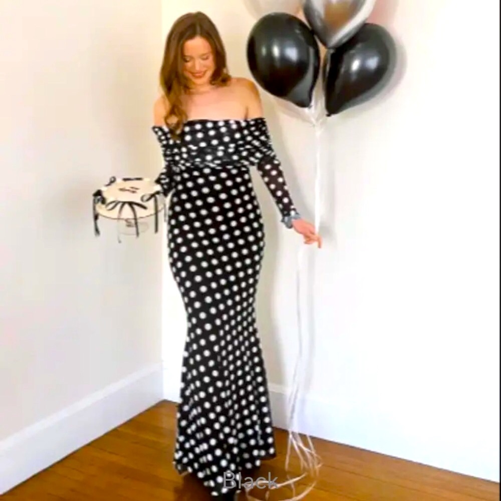 🎉Make a statement Off Shoulder Polka Dot Maxi Dress, perfect for any occ… - Picture 6 of 16